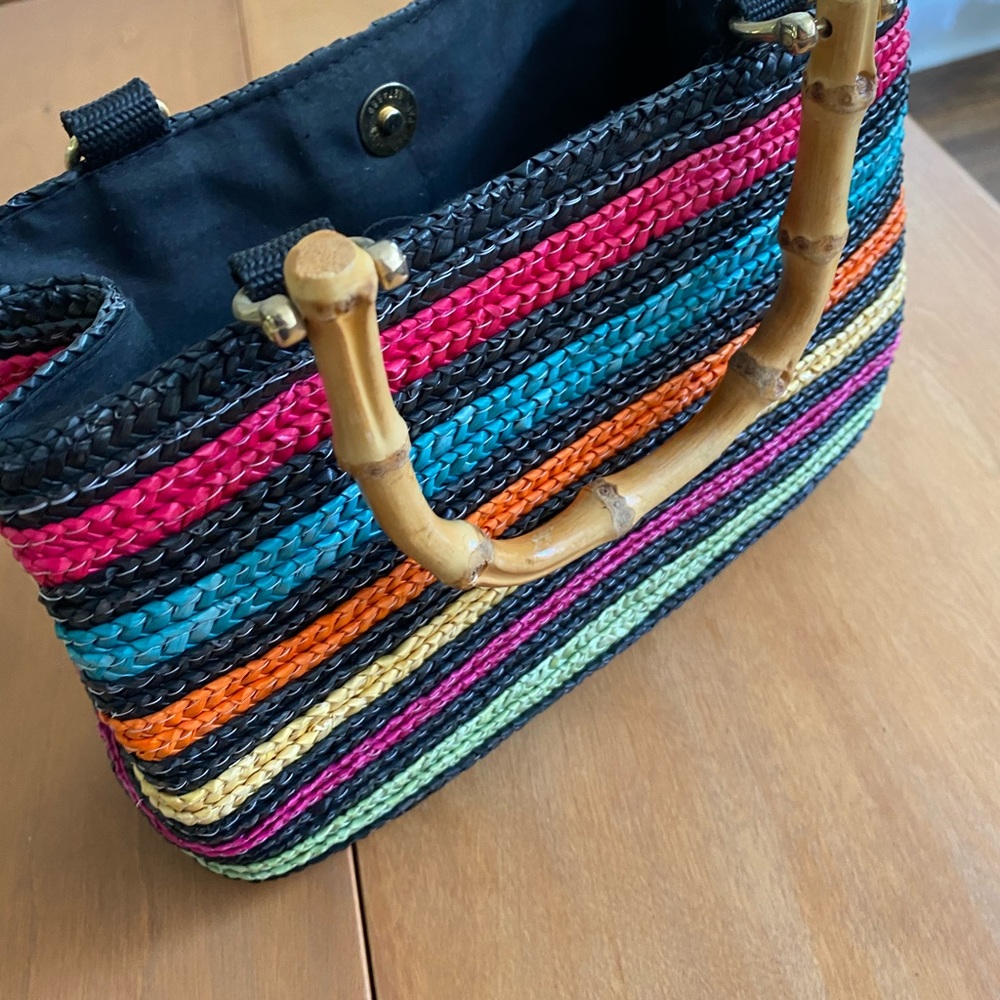 Handle Bag - Picture 3 of 4